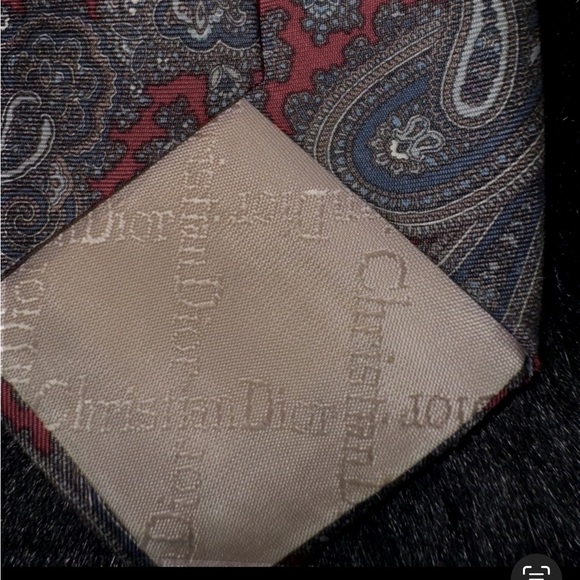 Authentic Christian dior Silk multi colored paisley print stunner tie. - Picture 12 of 12